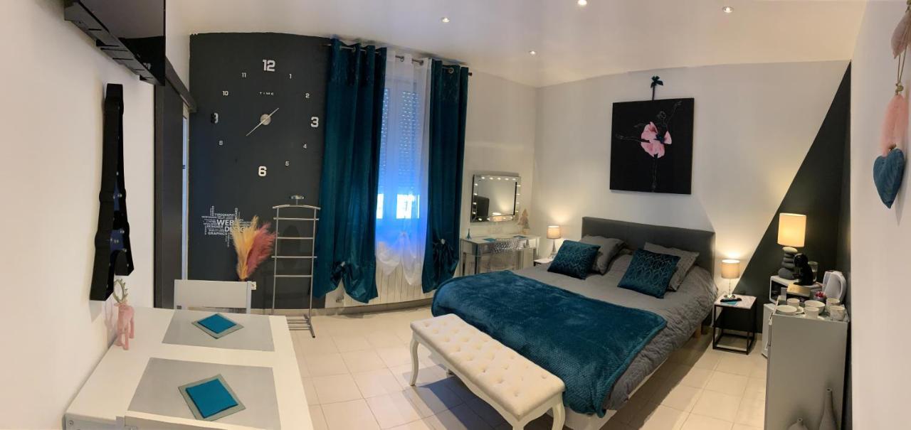 ナルボンヌ La Kloe Bed & Breakfast エクステリア 写真