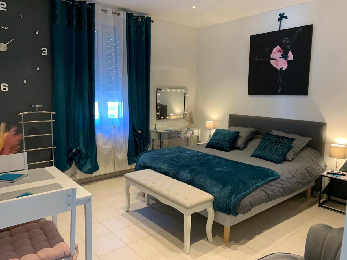 ナルボンヌ La Kloe Bed & Breakfast エクステリア 写真